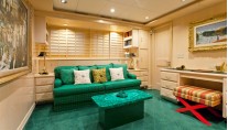 Yacht ISLANDER -  Study with sofa that converts to double bed